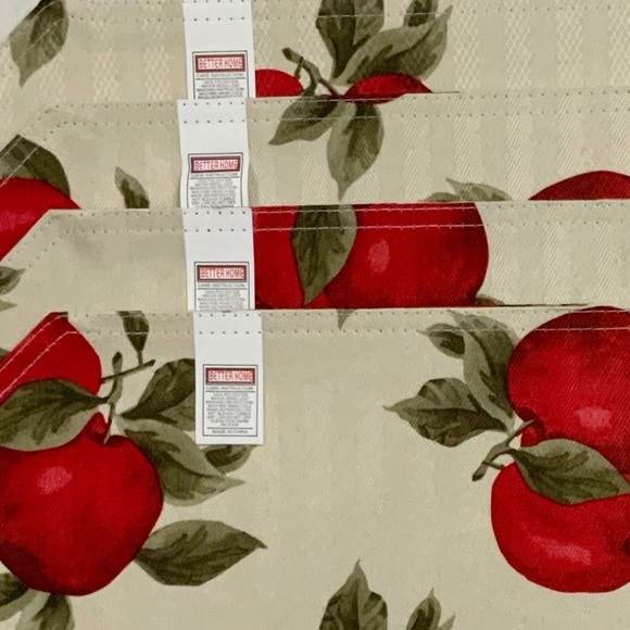 Apple Printed Linen 8 Fabric Placemats Reversible 18” X 12” Cream Red Set of 8 - Picture 8 of 14